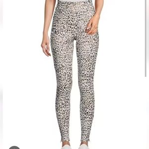 Anna & Ava Leopard print Leggings